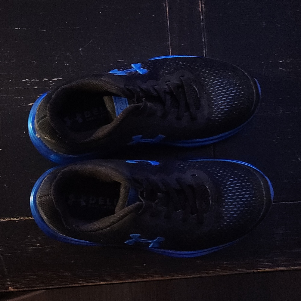 Under armour boys sneakers